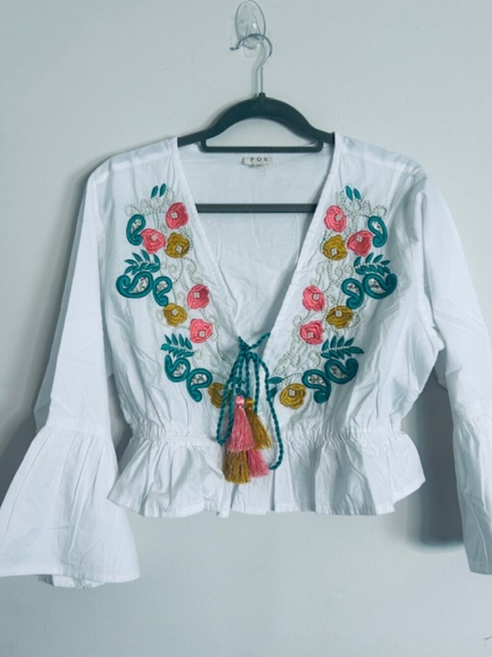 POL BoHo Ivory Multi Color Embroidered Beaded Tie Ruffle Cropped Cotton Top NEW - Picture 12 of 16